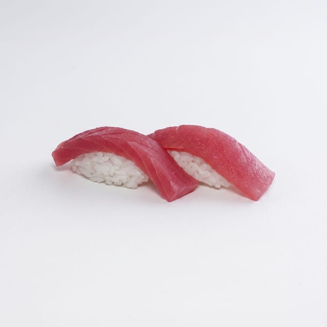 Maguro Nigiri.